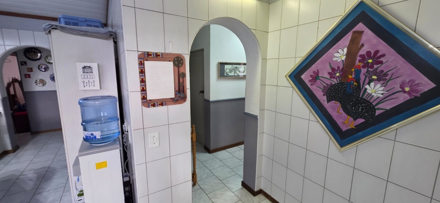 5 Bedroom Property for Sale in Wilkoppies North West